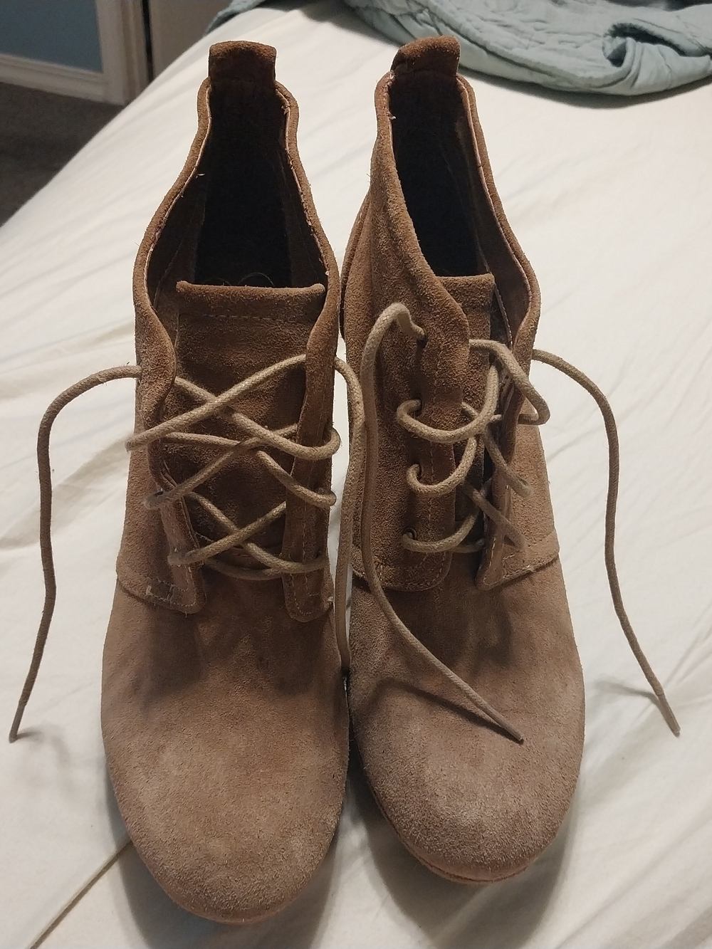 Jessica Simpson Tan Suede Lace-Up Ankle Boots
